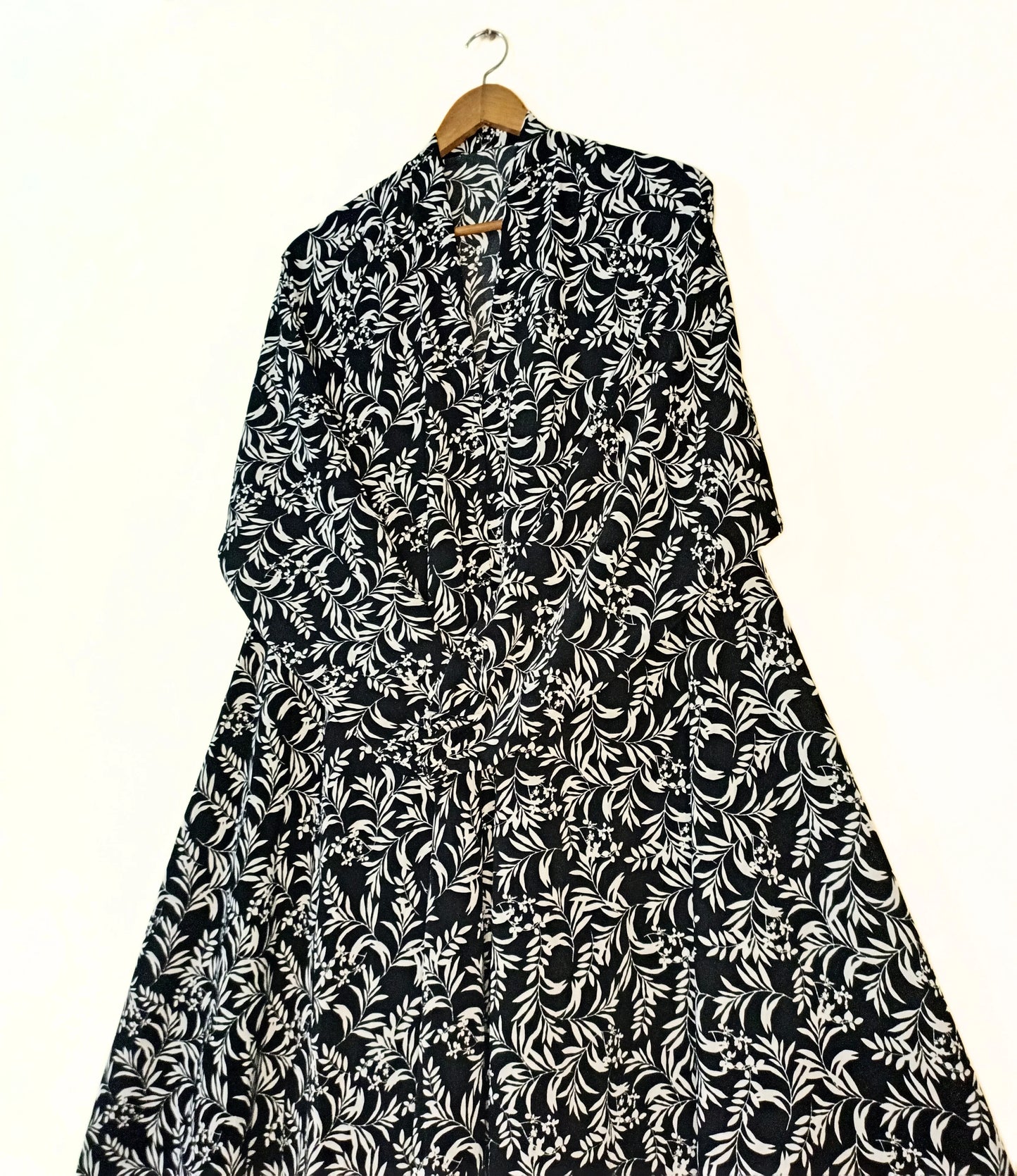 Black Fern Front Open Long Flair Abaya