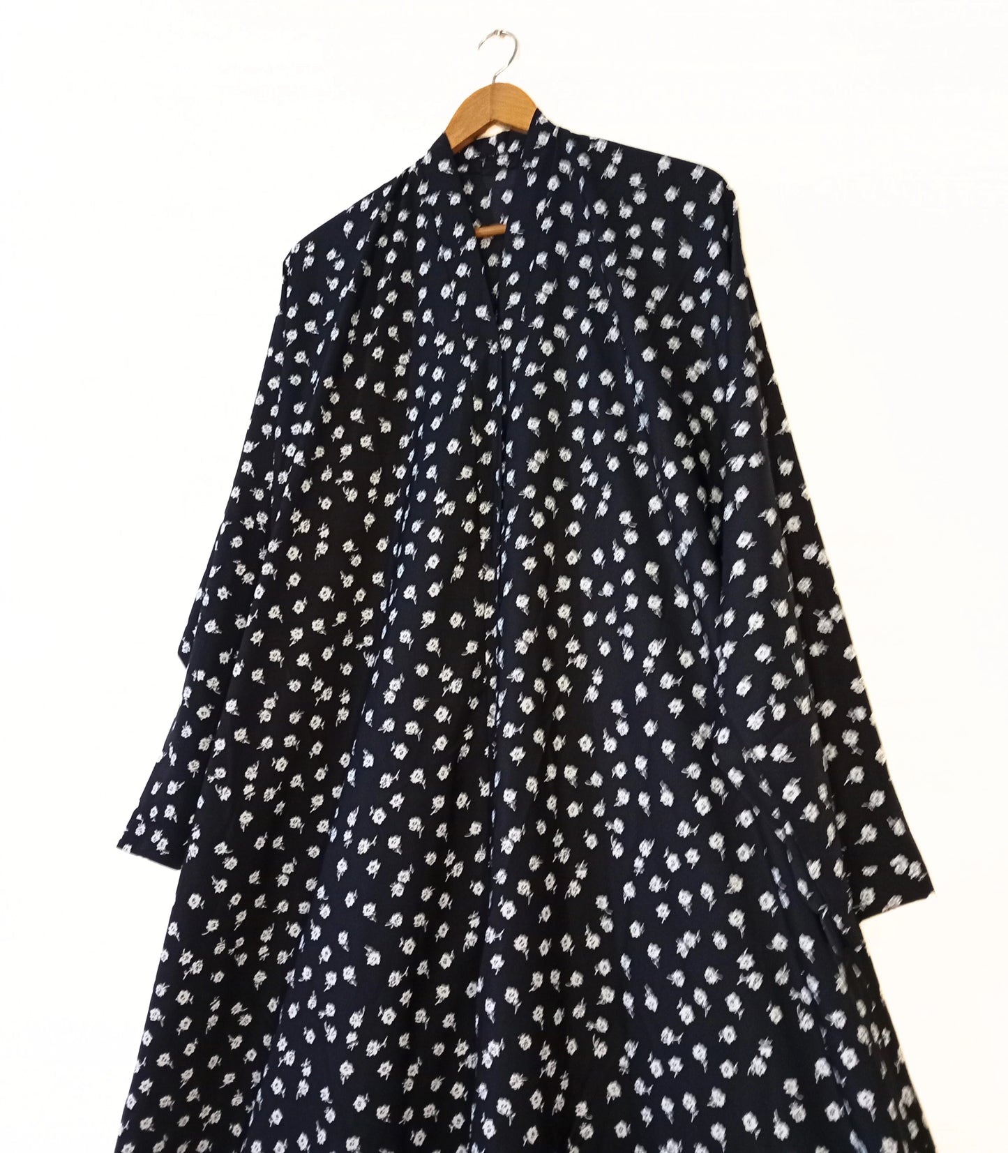 Black Dhalia Front Open Abaya