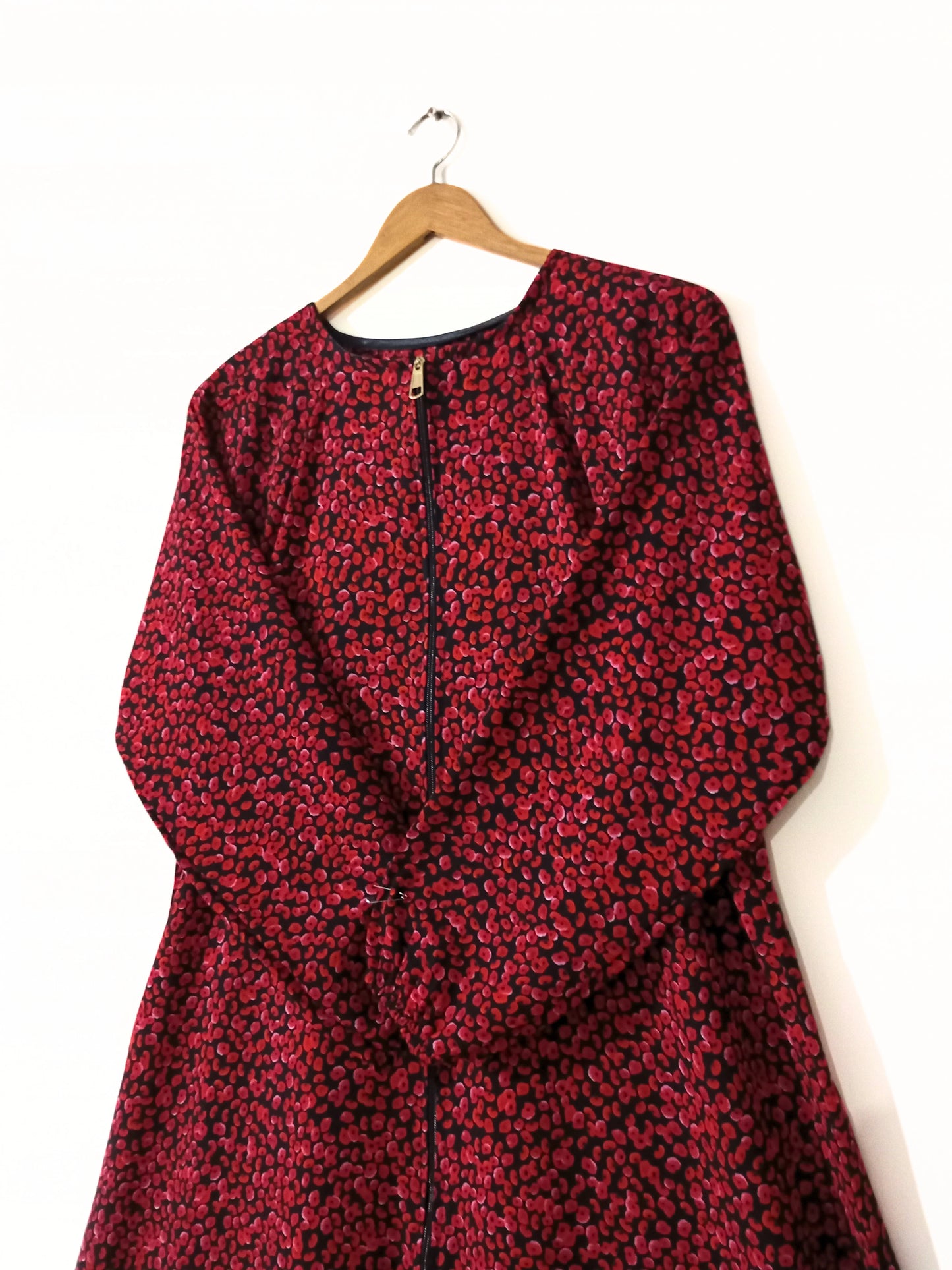 Black and Red Pattern abaya with belt