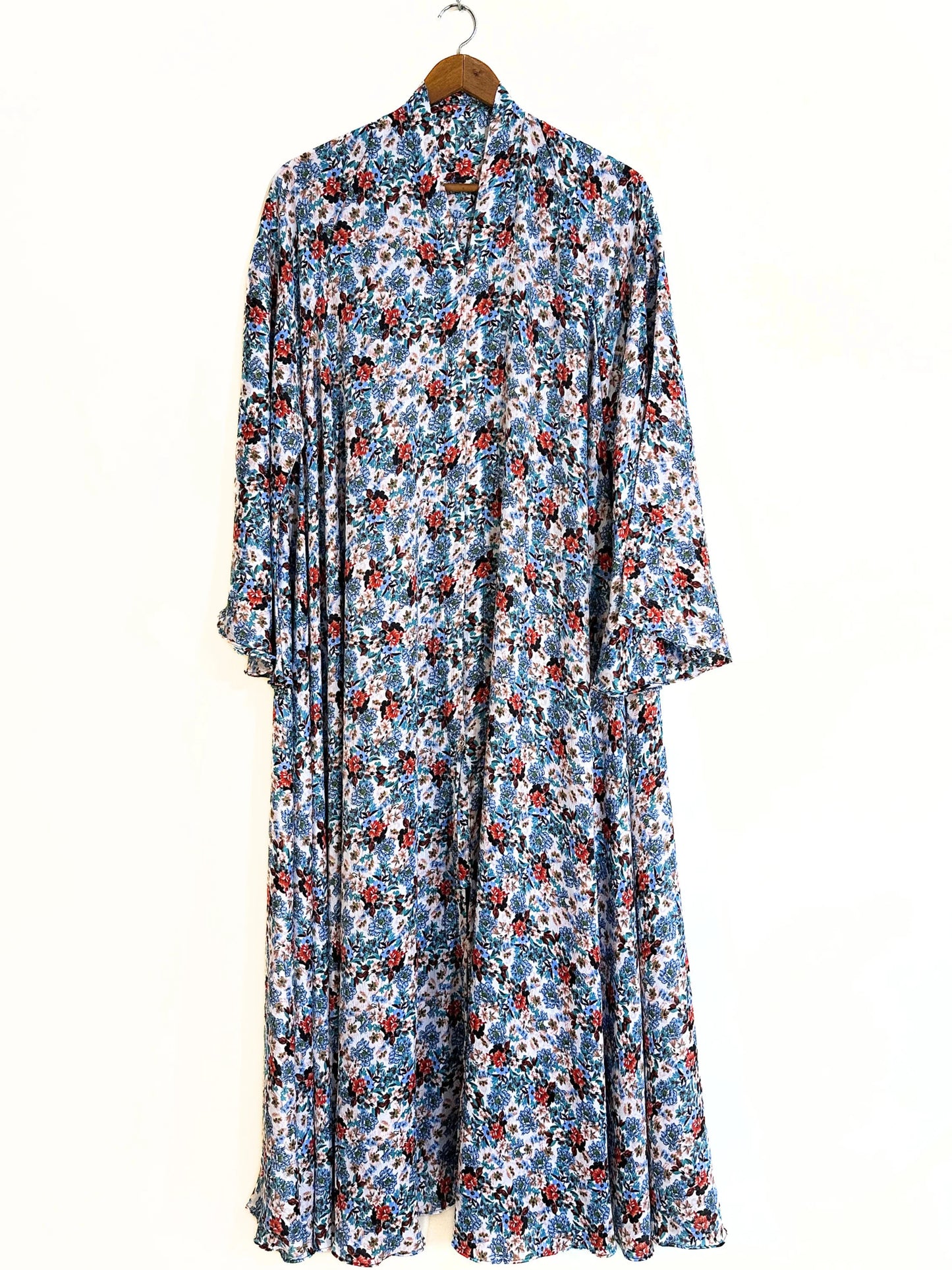 Blooming Sky Long Flair Crinkle Abaya