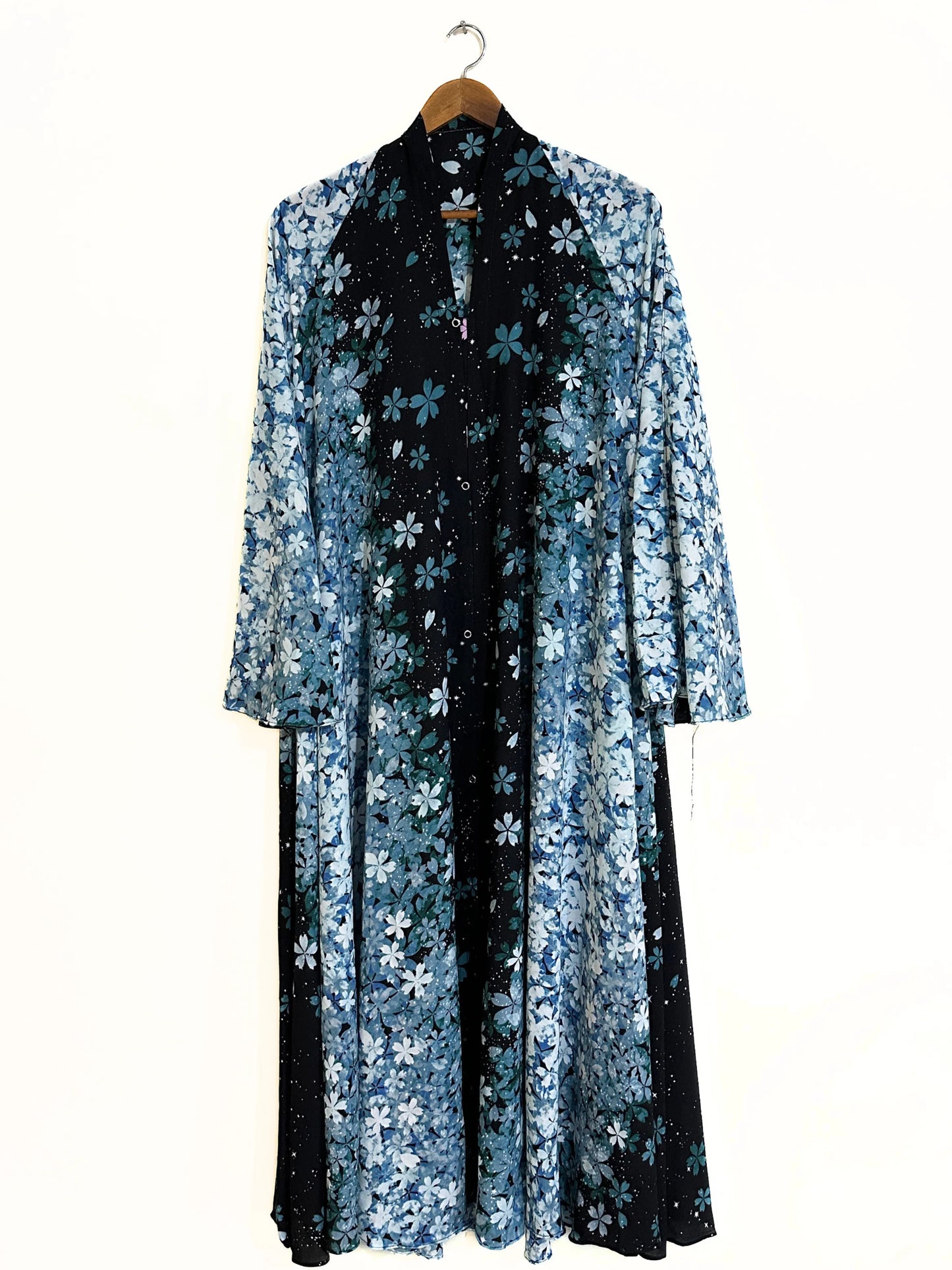 Snowy Garden Front Open Long Flair Abaya