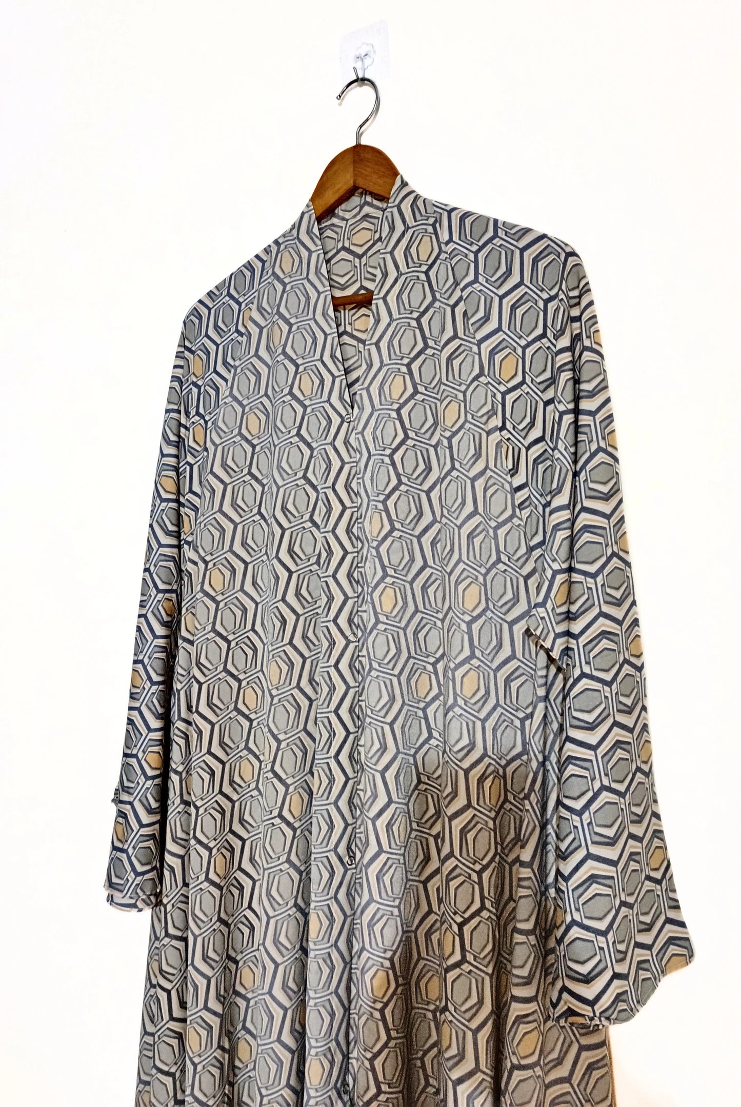 Eclipse Pattern Front Open Long Flair Abaya