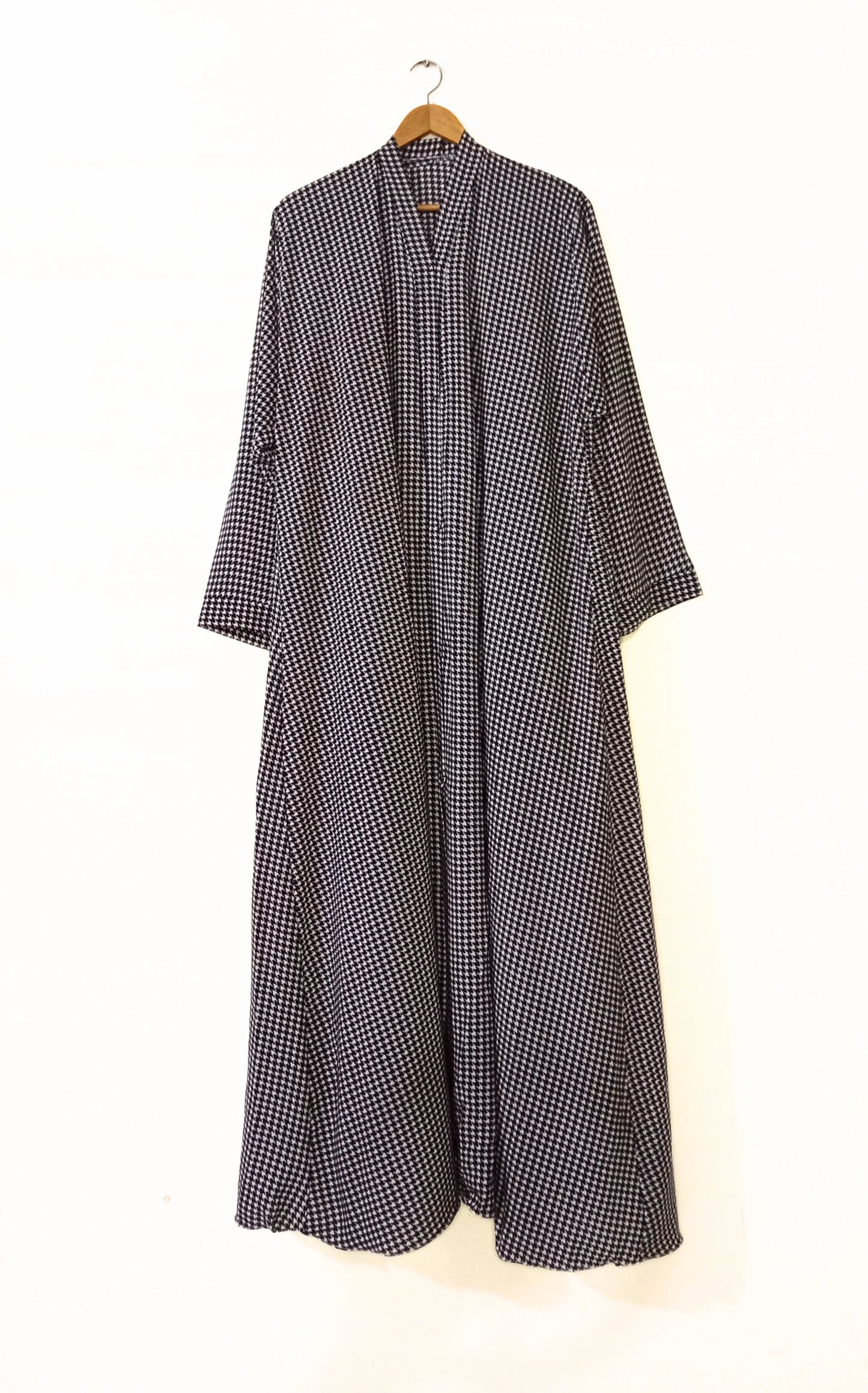 Monochrome Grace Front Open Abaya