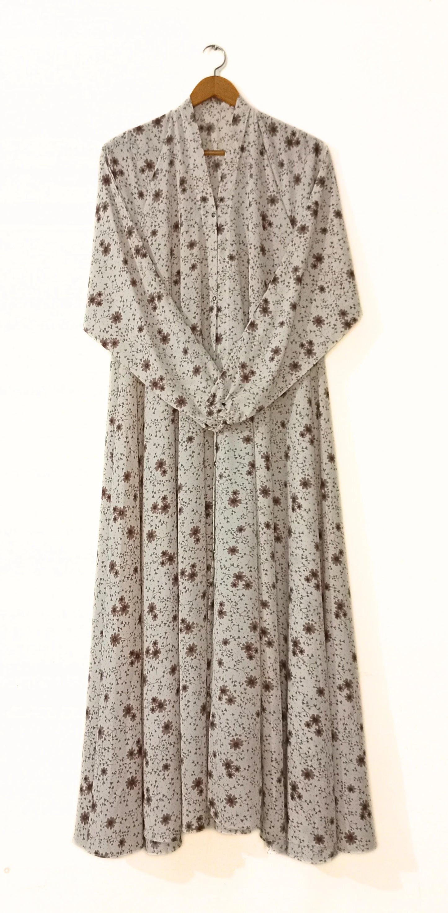Whispering Meadow Front Open Long Flair Abaya