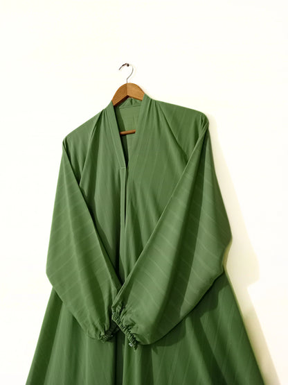 Front Open Zarri Abaya - Soft Green