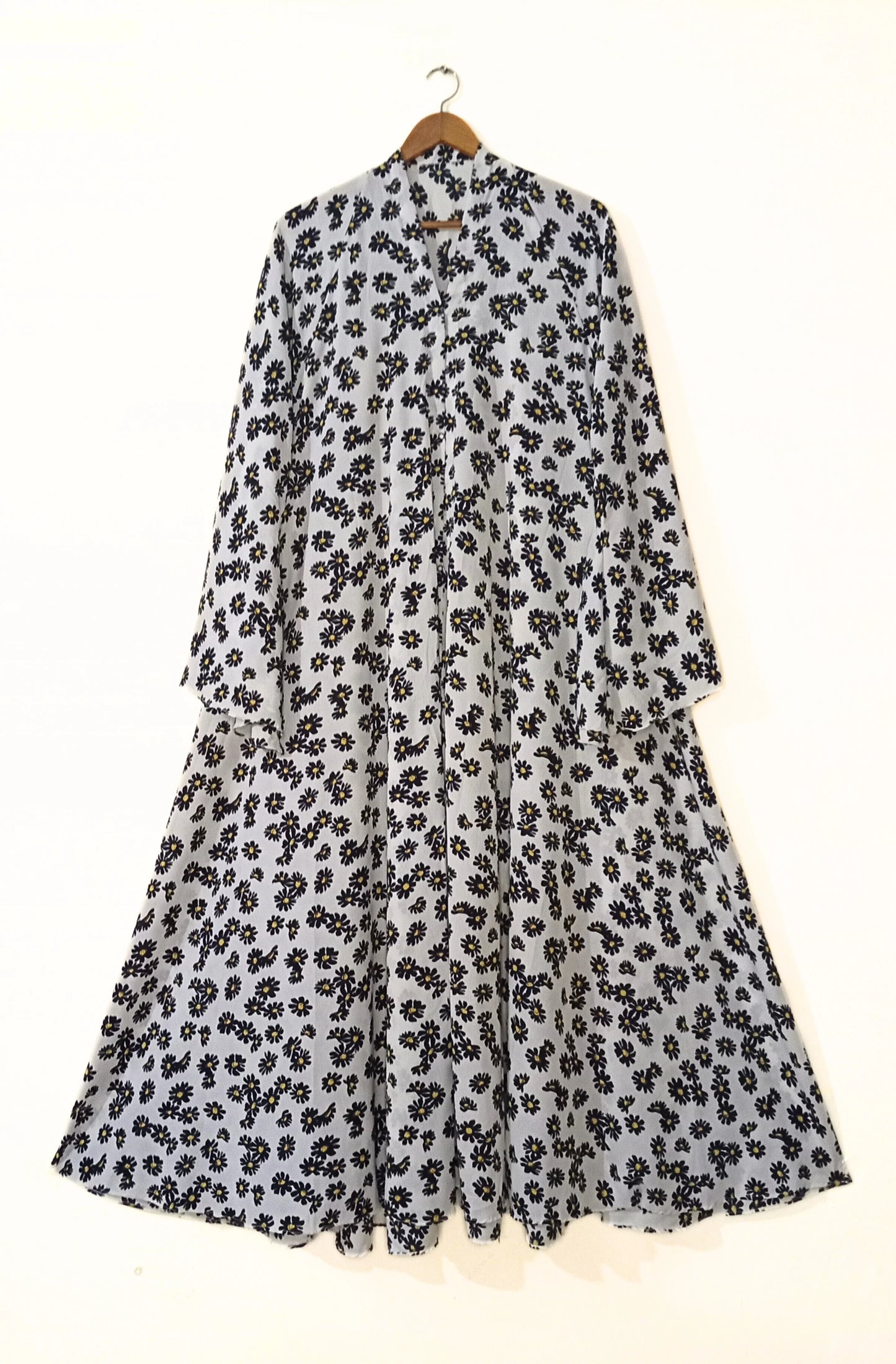 Midnight Daisy Front Open Long Flair Abaya