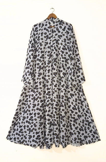 Midnight Daisy Front Open Long Flair Abaya