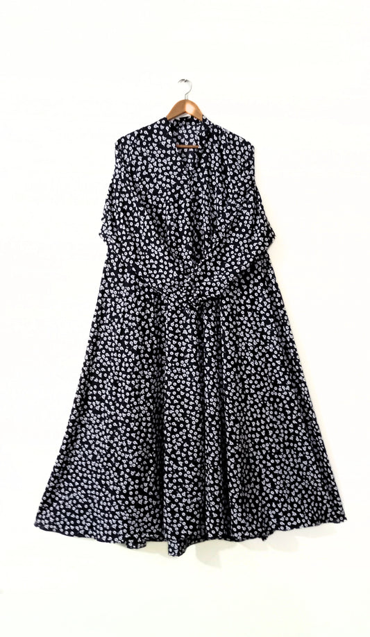 Black and White Floral Front Open Long Flair Abaya