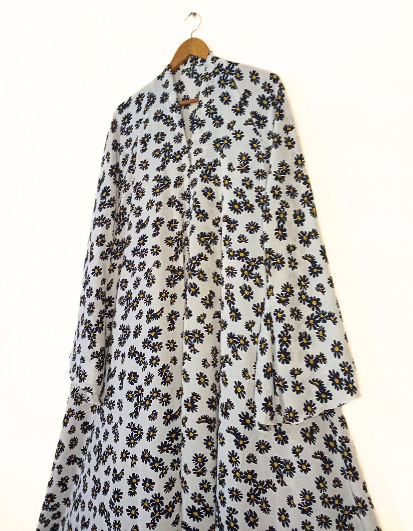 Midnight Daisy Front Open Long Flair Abaya