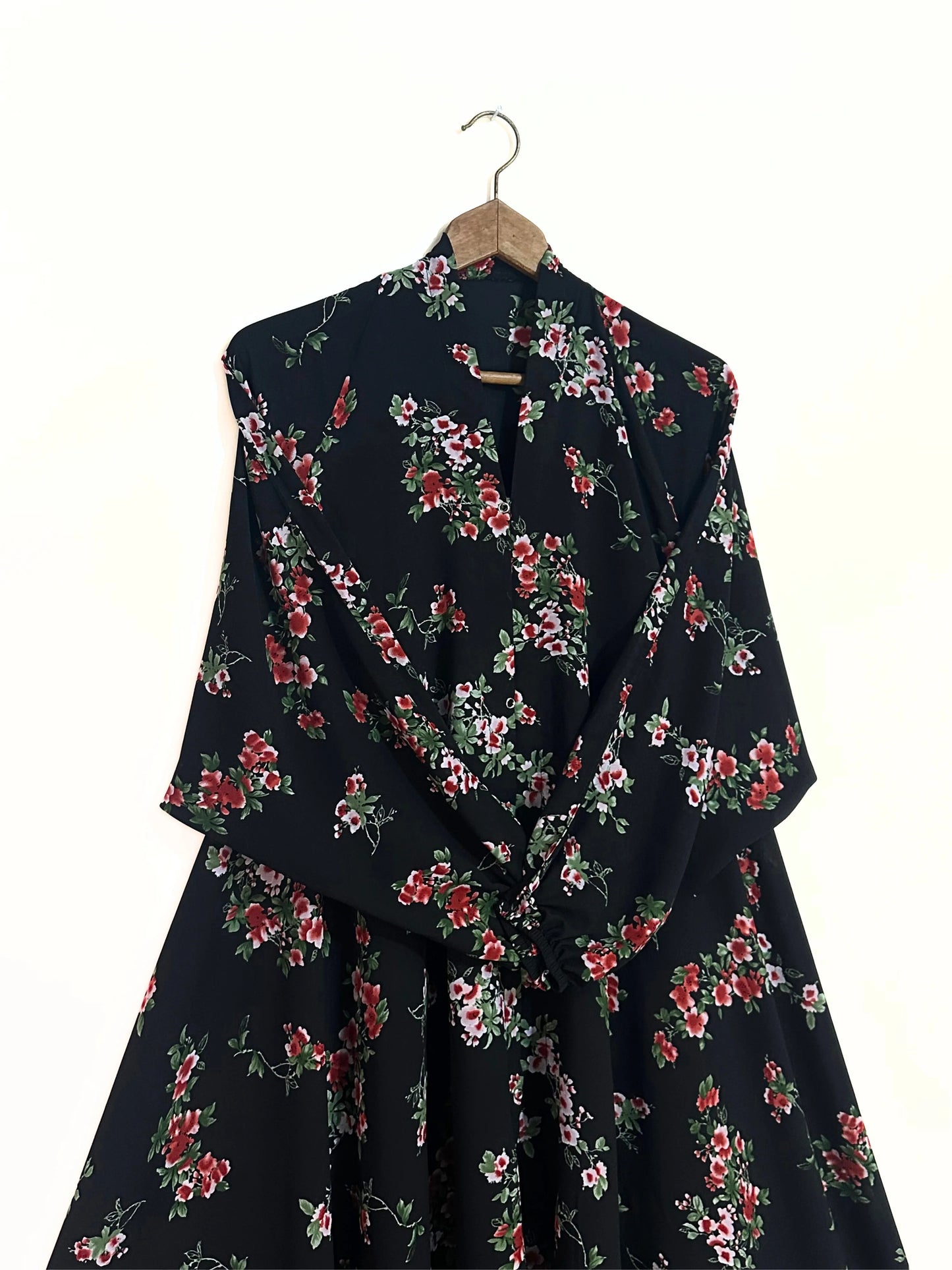 Red Vine Front Open Long Flair Abaya