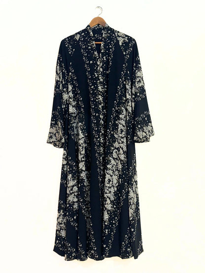 Snowfall Bloom Front Open Long Flare Abaya