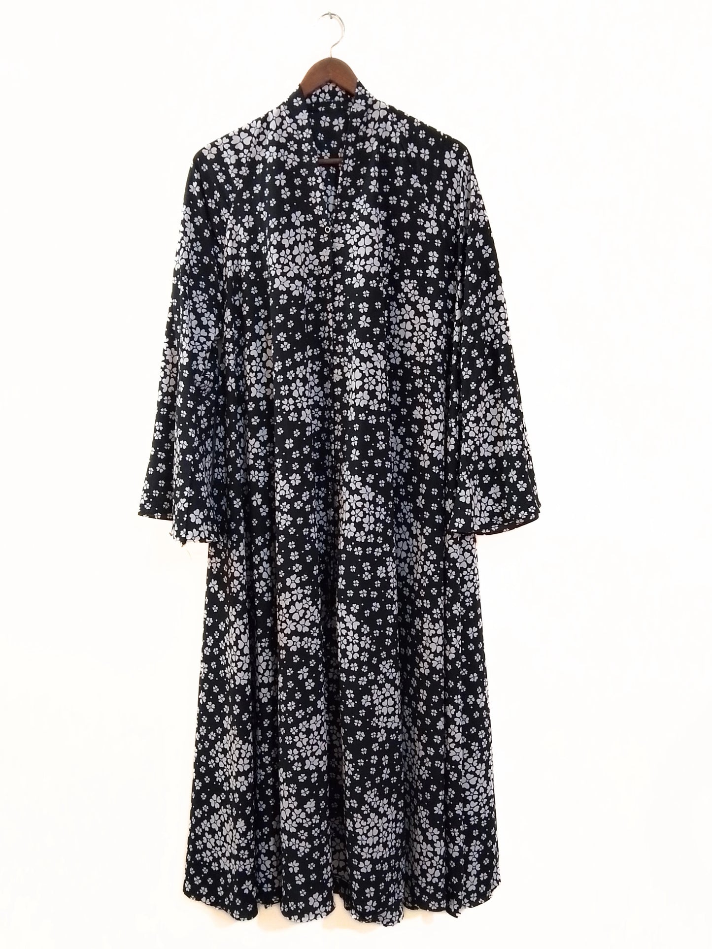 Petal Noir Front Open Long Flared Abaya