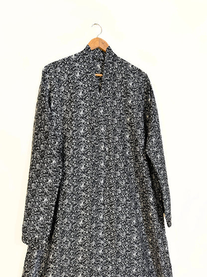 Midnight Fern Front Open Crinkle Abaya