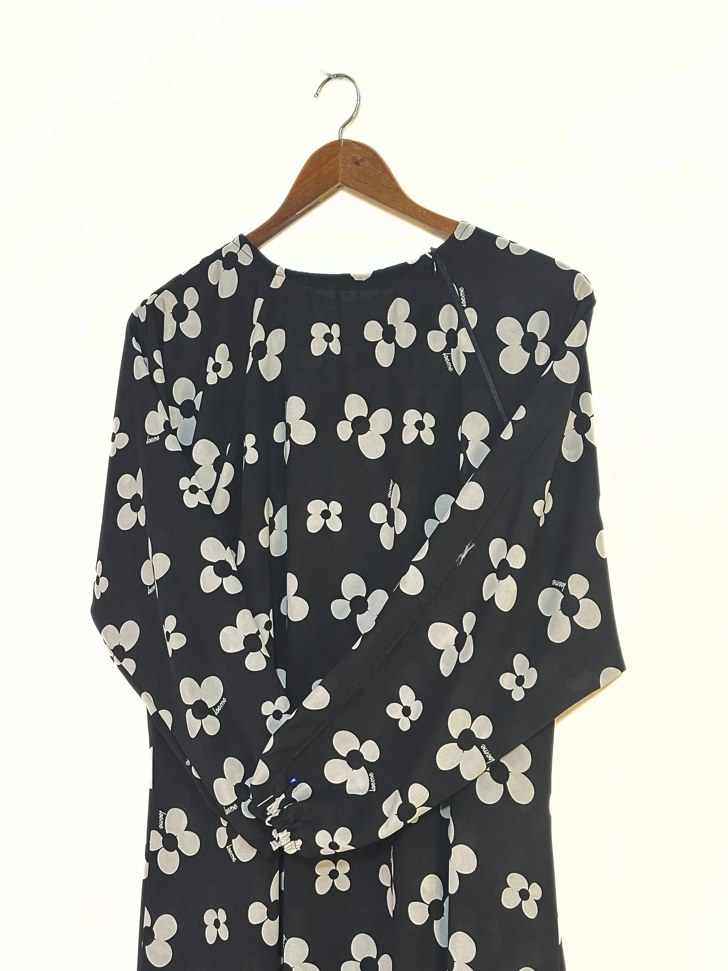 Classic Petals Maxi Style Abaya