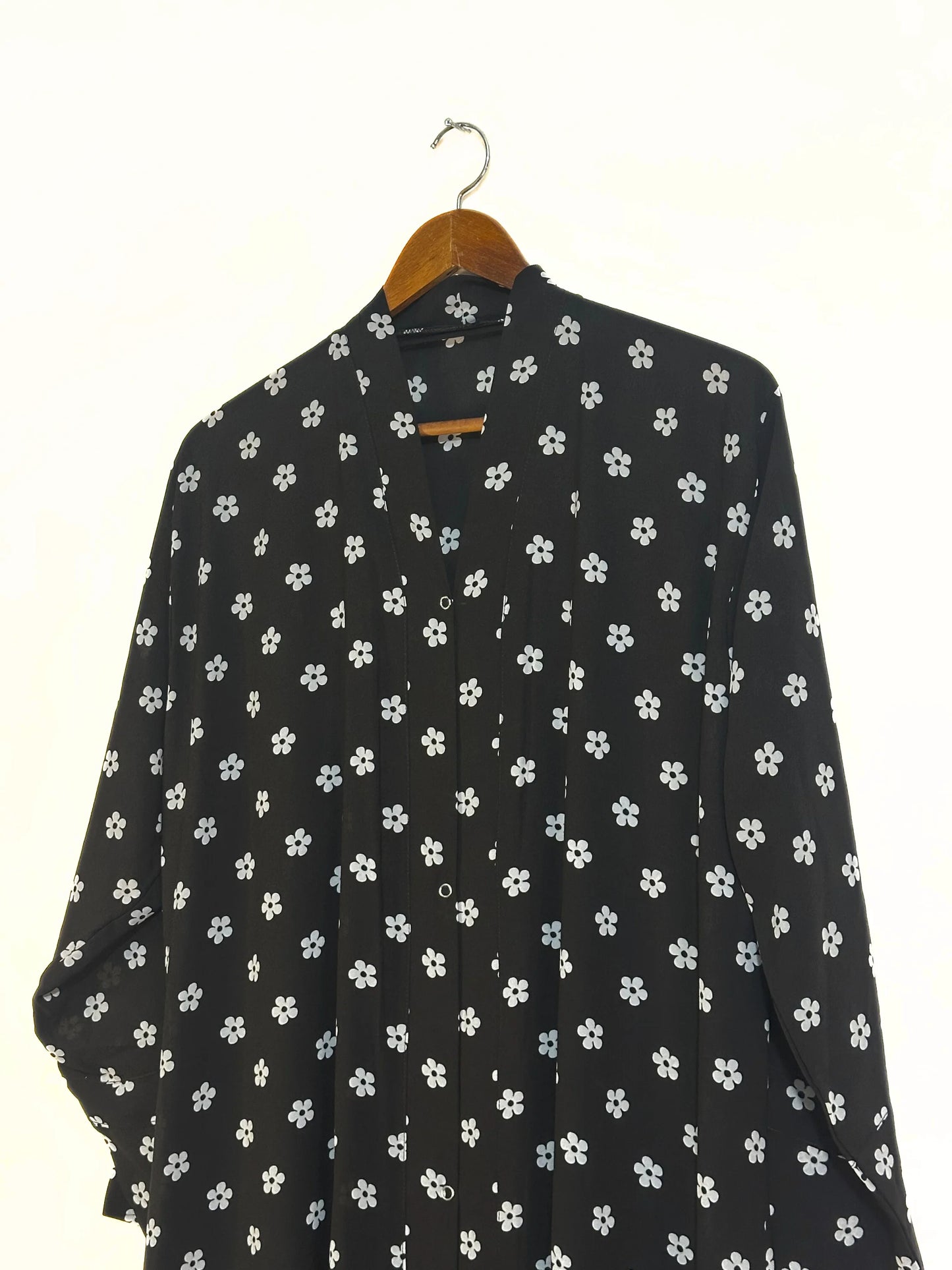 Night Daisy Front Open Abaya
