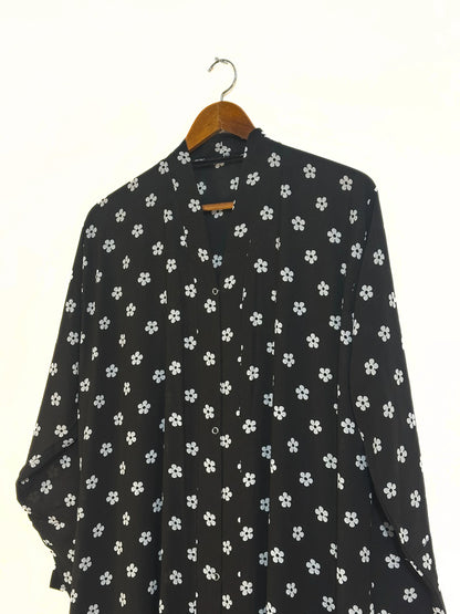Night Daisy Front Open Abaya