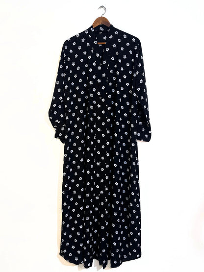 Night Daisy Front Open Abaya