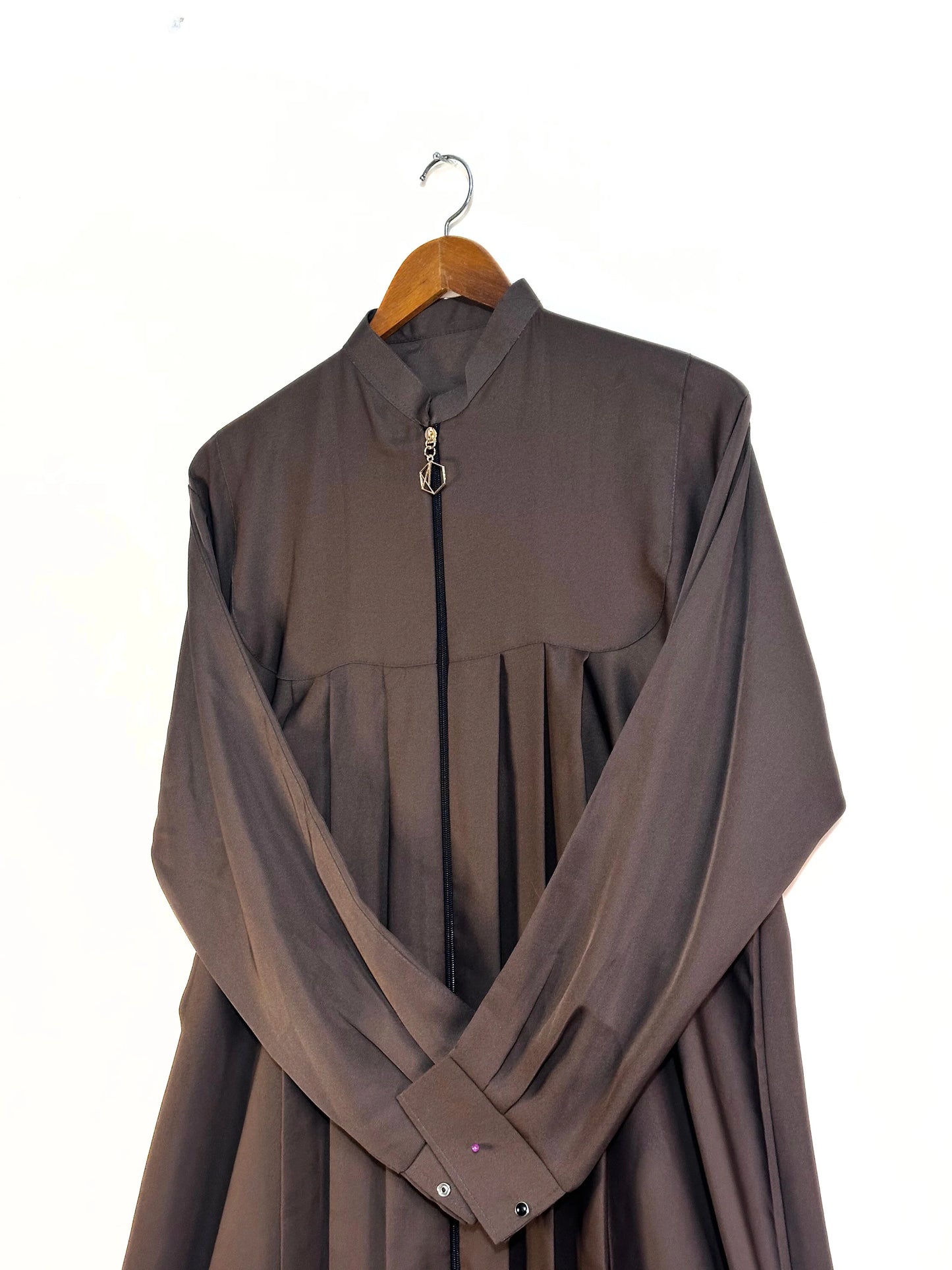 Brown Nidha Abaya With Collar, Zipper And Pockets