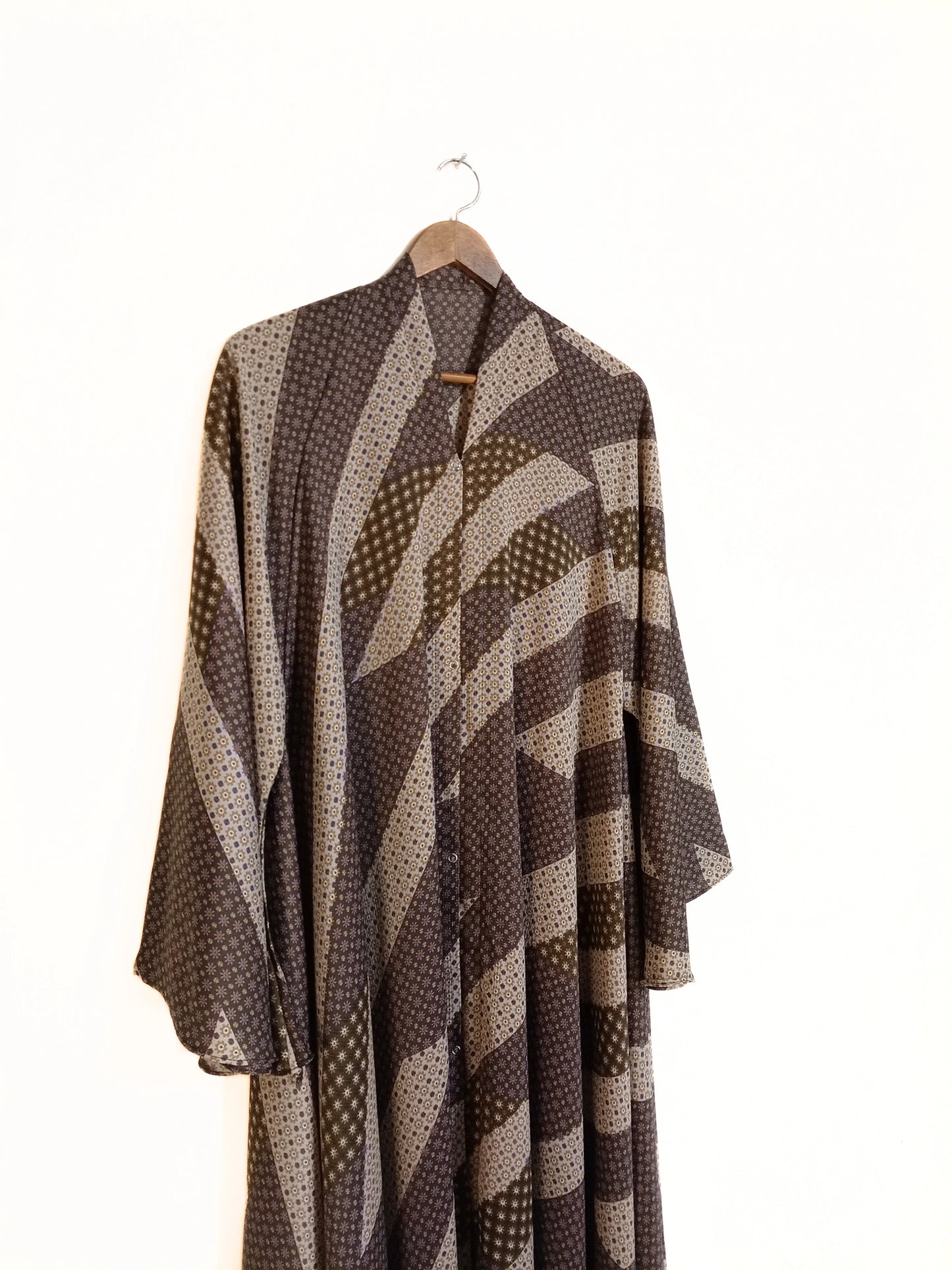 Mocha Charm Front Open Long Flair Crinkle Abaya
