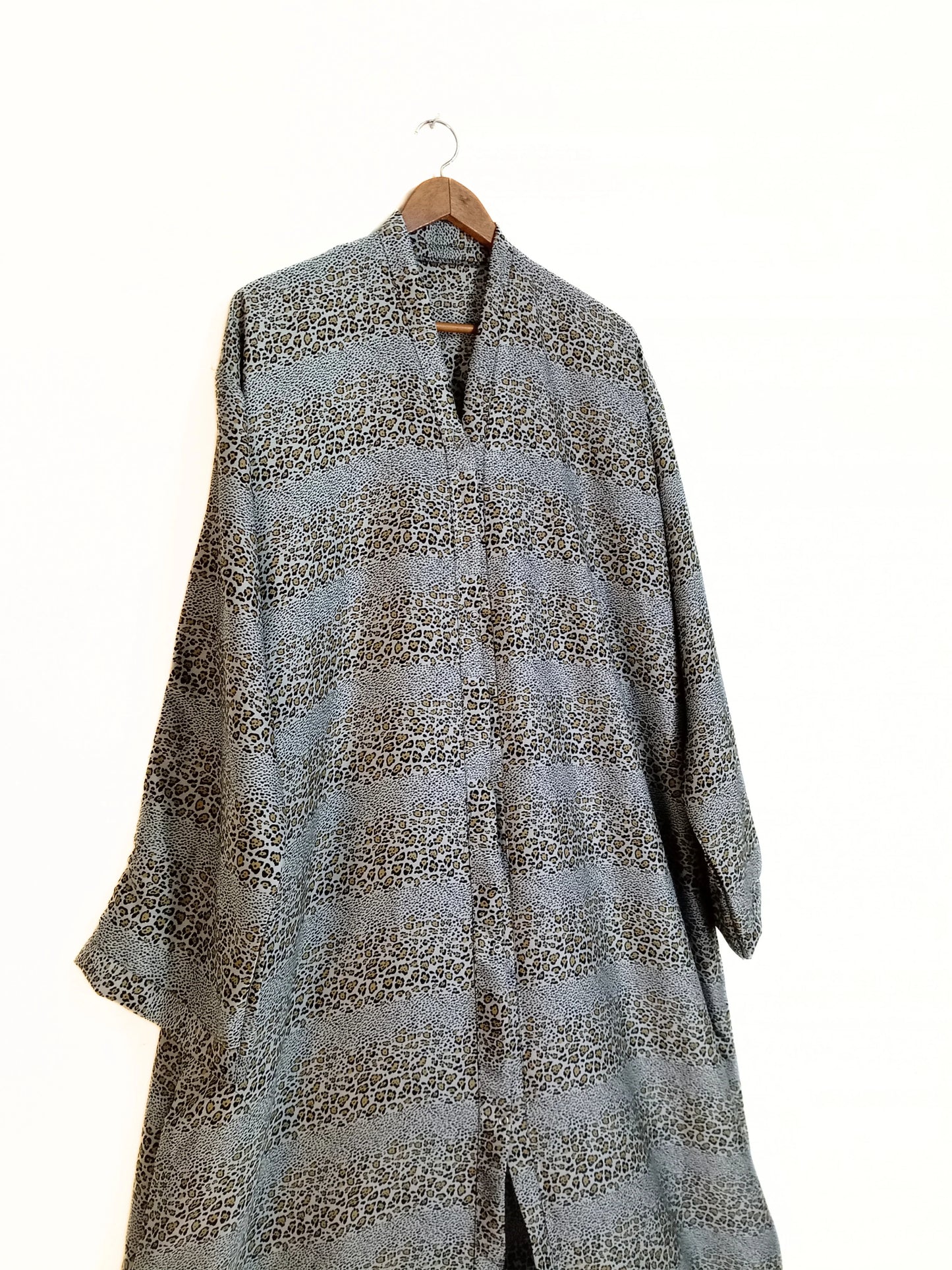 Dune Elegance Front Open Crinkle Abaya