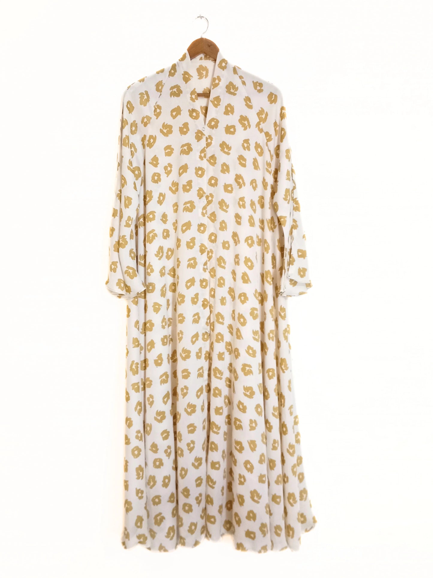 Golden Petal Front Open Crinkle Abaya