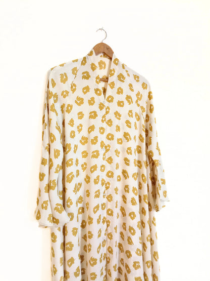 Golden Petal Front Open Crinkle Abaya