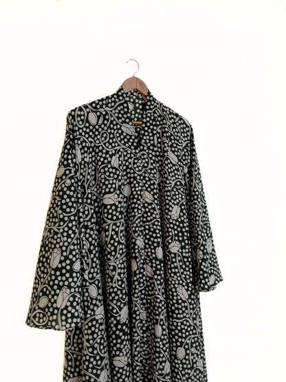 Night Vine Front Open Long Flair Abaya