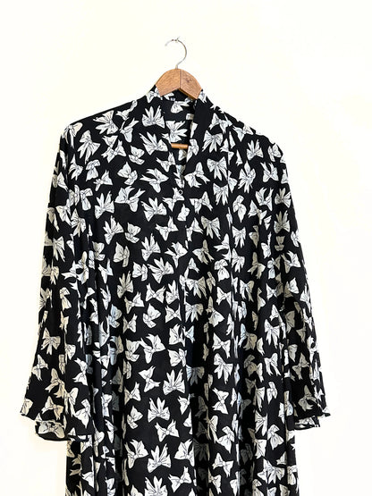 Black Bow Print Front Open Long Flair Abaya