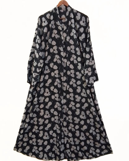 Shadow Pebbels Front Open Abaya