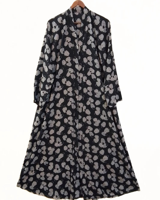 Shadow Pebbels Front Open Abaya