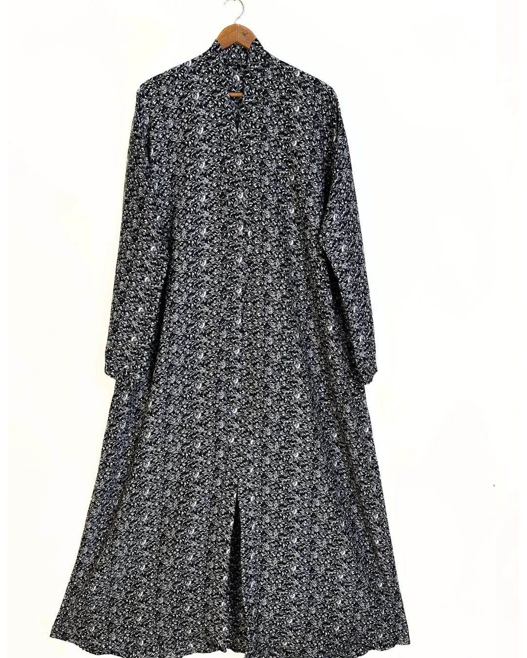 Midnight Fern Front Open Crinkle Abaya