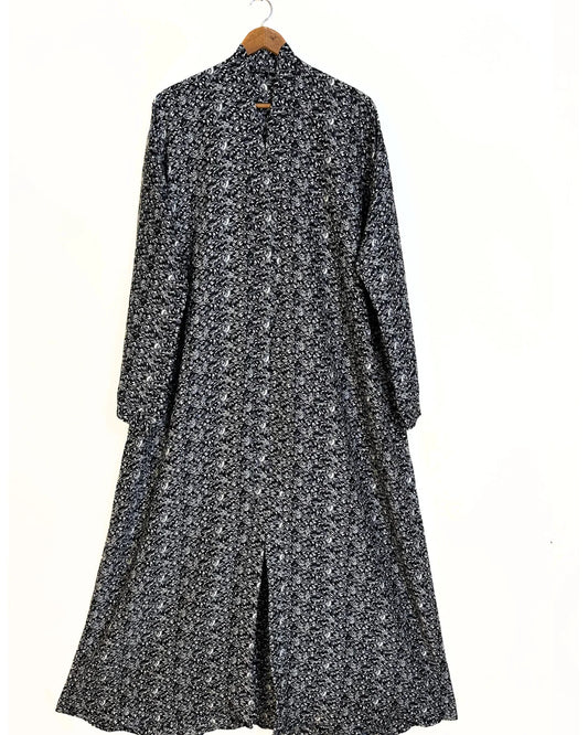 Midnight Fern Front Open Crinkle Abaya