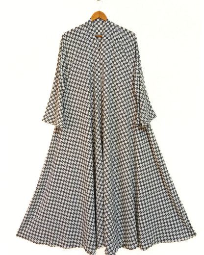 Classic Checkered Front Open Long Flair Abaya