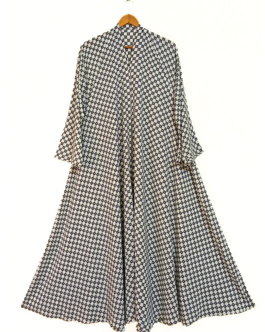 Classic Checkered Front Open Long Flair Abaya