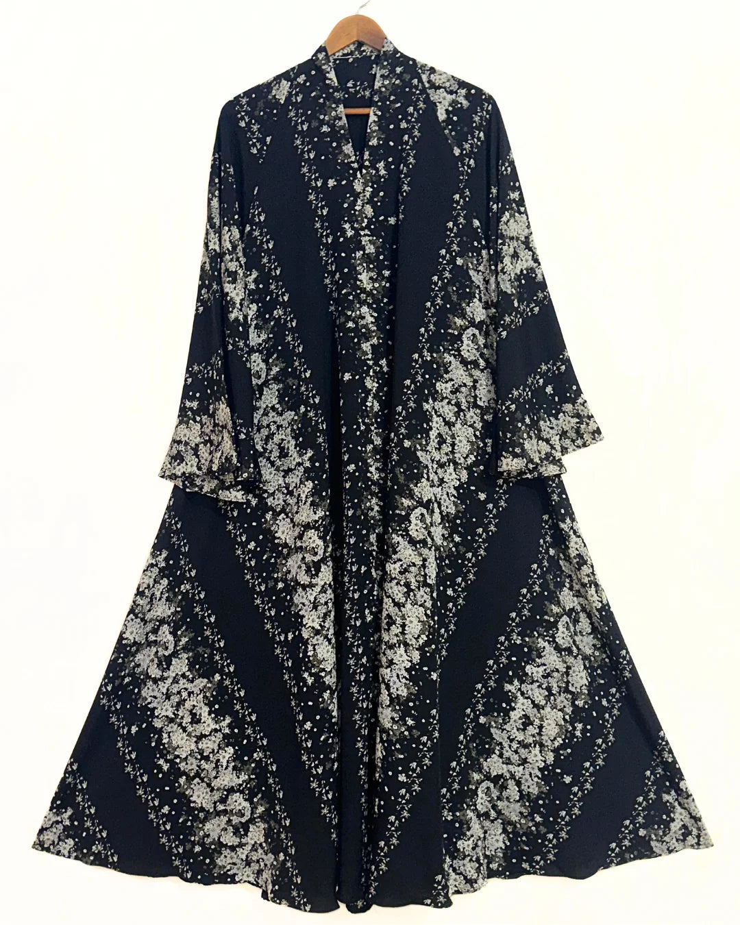 Snowfall Bloom Front Open Long Flare Abaya