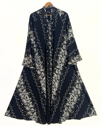 Snowfall Bloom Front Open Long Flare Abaya
