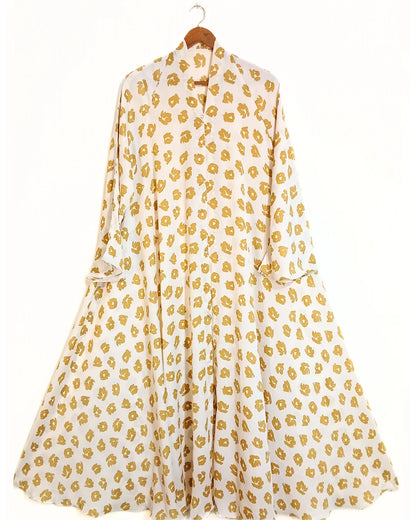 Golden Petal Front Open Crinkle Abaya